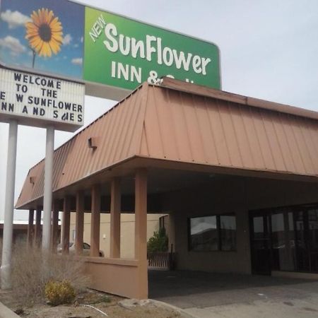 Sunflower Inn & Suites - Гарден-Сити Экстерьер фото