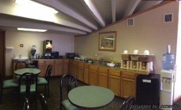 Sunflower Inn & Suites - Гарден-Сити Экстерьер фото
